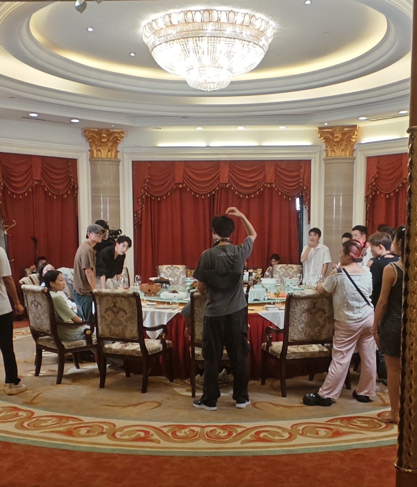 微短剧拍摄现场.jpg